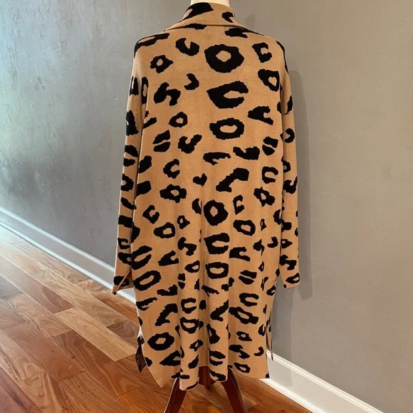 NWT Magaschoni Camel and Black Leopard Print Long Cardigan - Picture 2 of 5